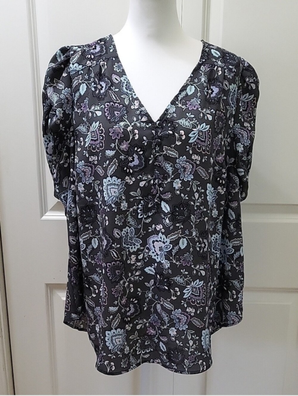 torrid Black Floral V-Neck Blouse with Purple & Light Blue Accents